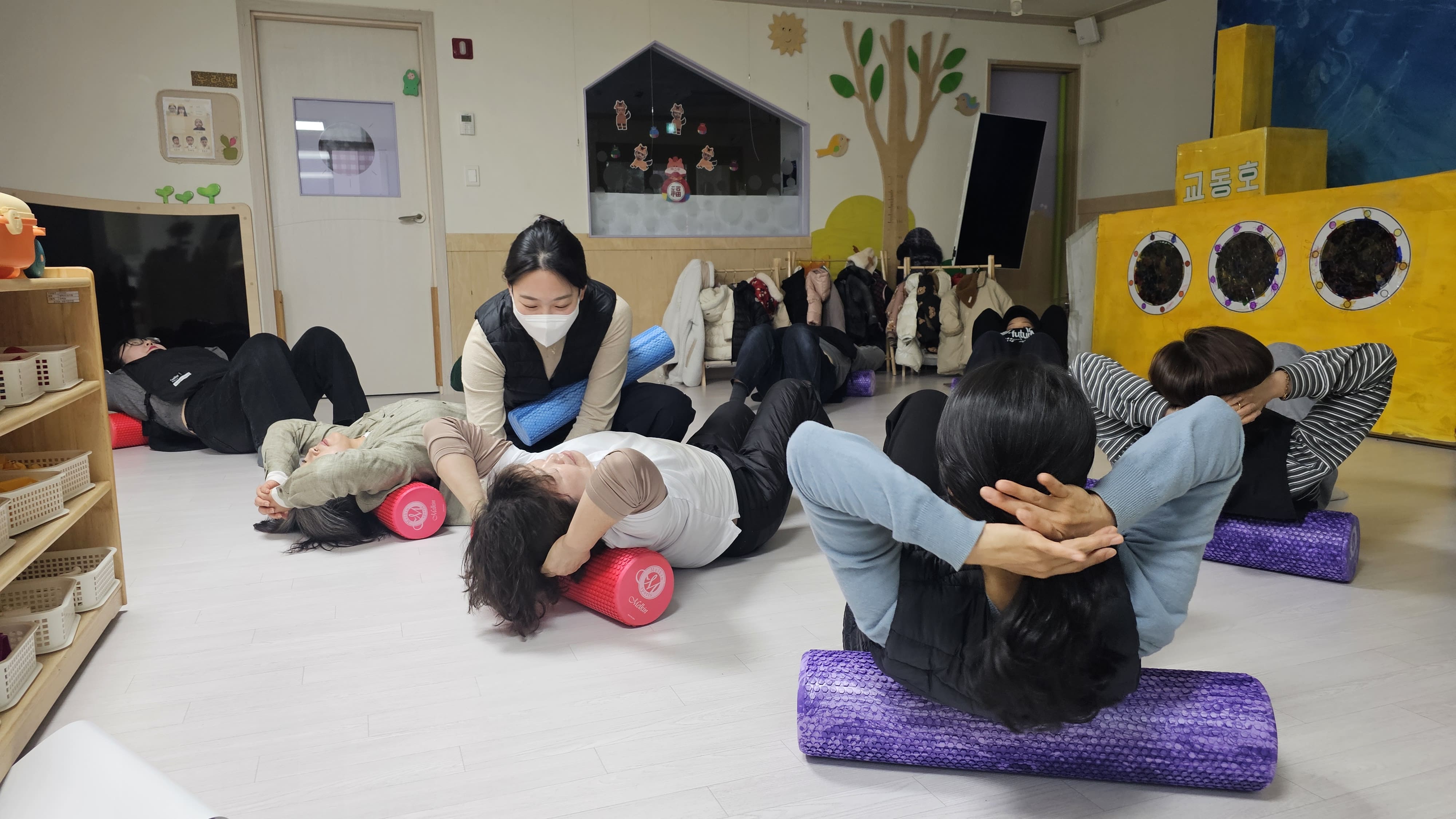 돌봄종사자 근골격계 질환 예방 교육 2차(교동어린이집)폼룰러를 이용한 근골격계 교...